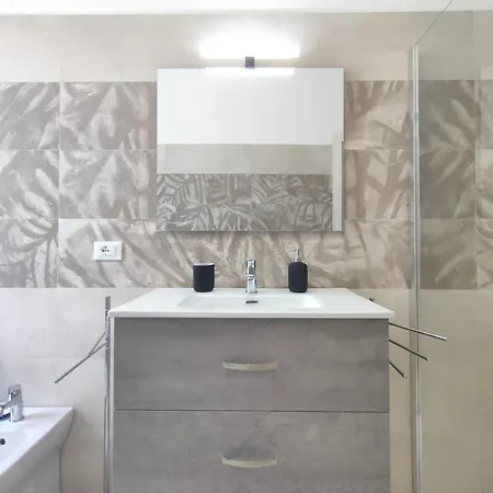 Riva Del - 4 Ortigia's Sea View Apartment Syracuse